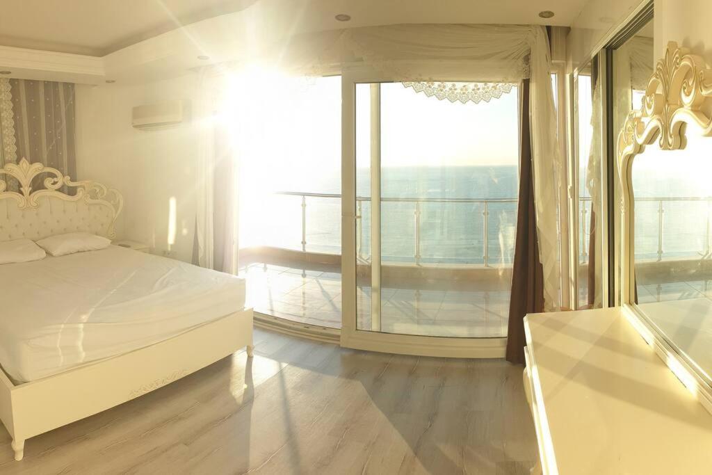 Konyaalti Plajinda Dublex Gemi Ev Appartement
